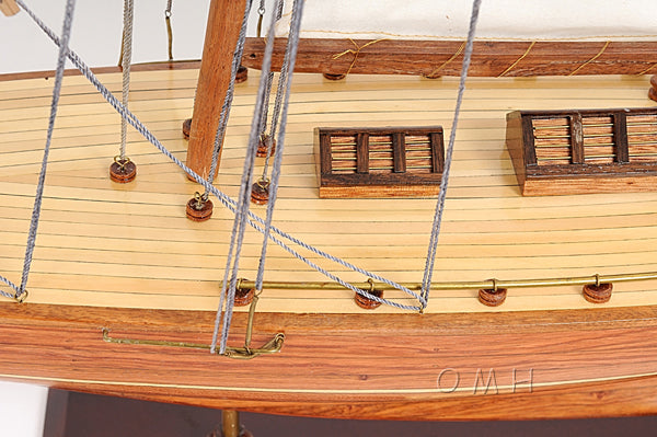 Shamrock Model Sailing Yacht