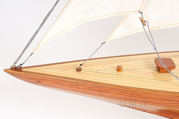 Shamrock Model Sailing Yacht