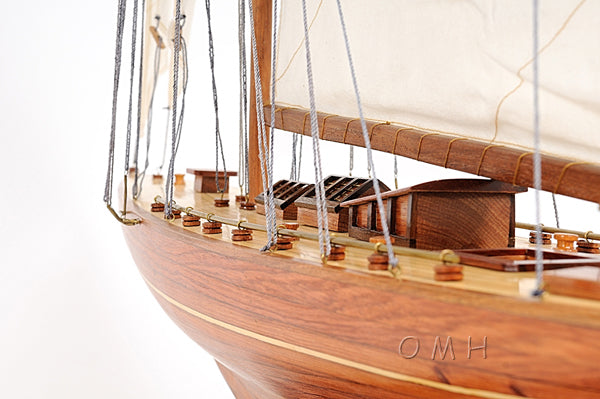 Shamrock Model Sailing Yacht