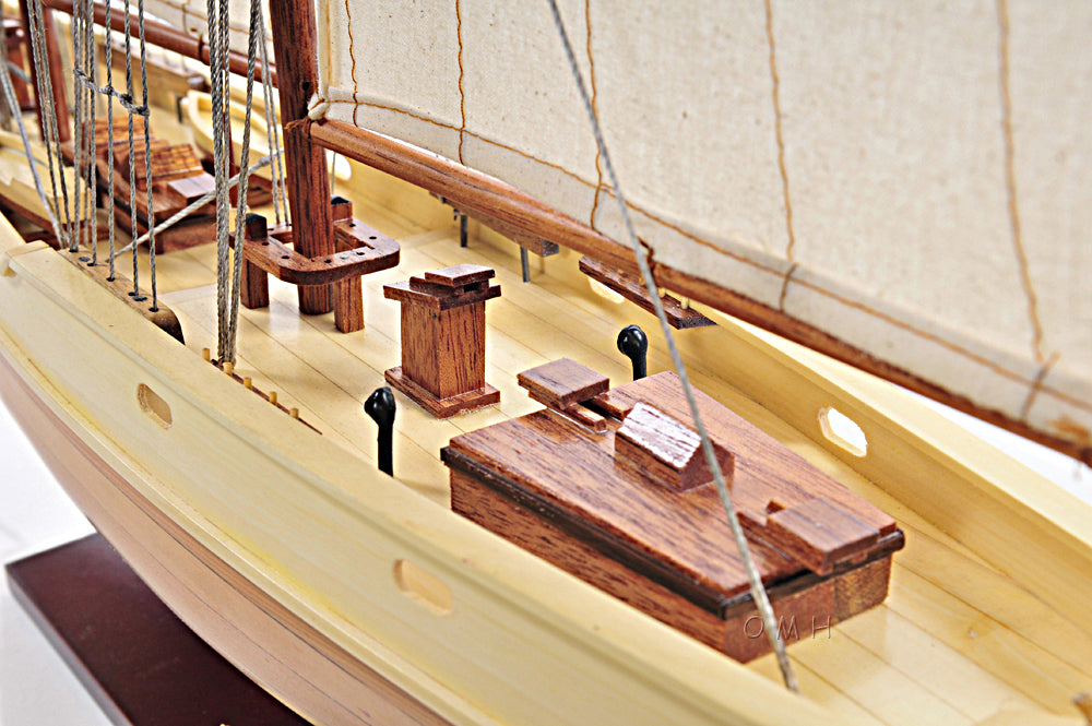 Bluenose II Fully Assembled-Y211