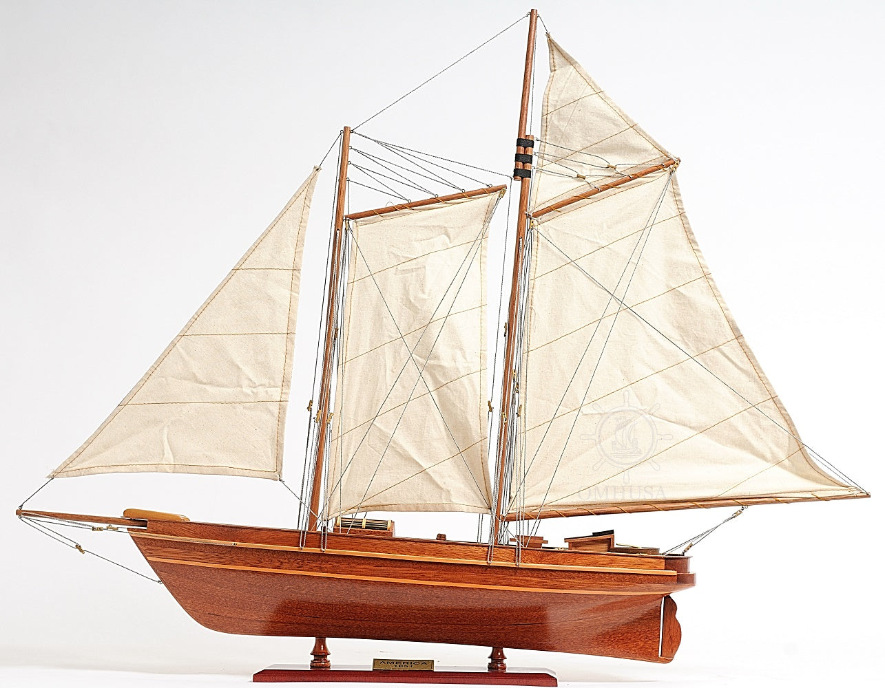 America Cup Racing Model Yacht