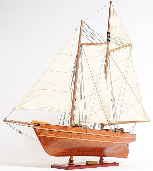 America Cup Racing Model Yacht