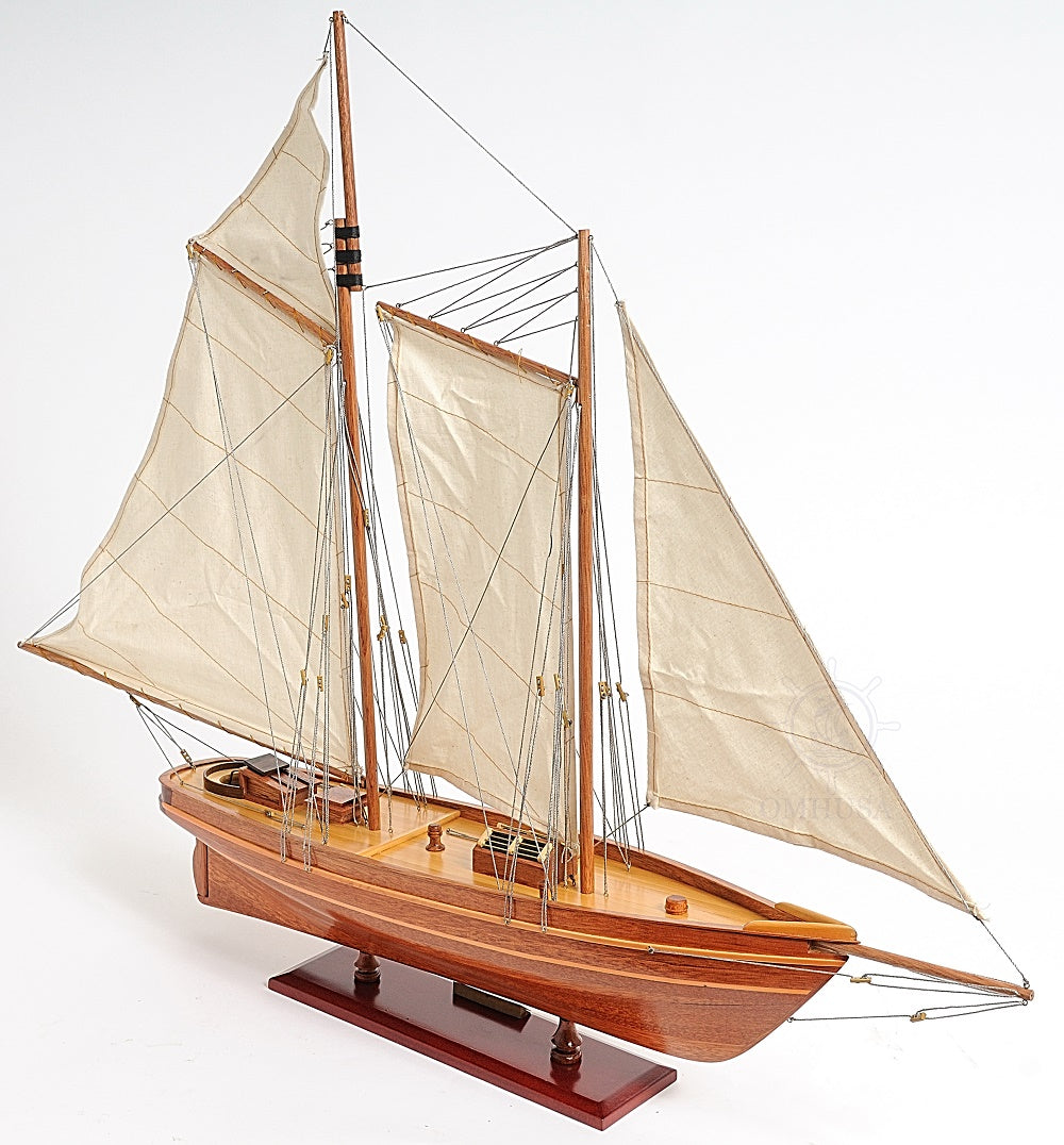 America Cup Racing Model Yacht